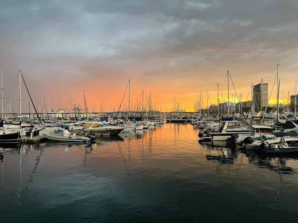 Luxe Beach Three By Gloove Apartment Villajoyosa Bagian luar foto