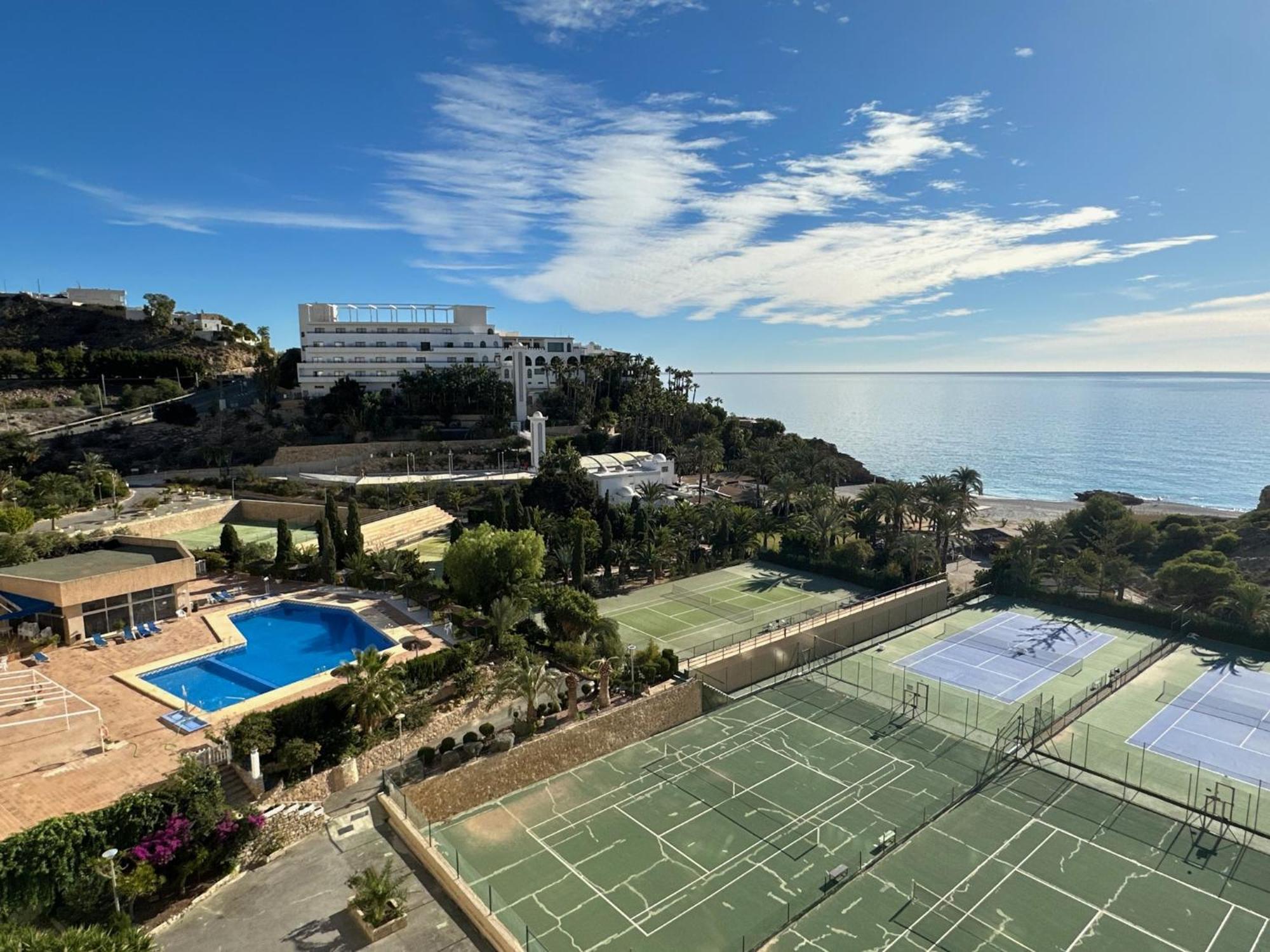 Luxe Beach Three By Gloove Apartment Villajoyosa Bagian luar foto